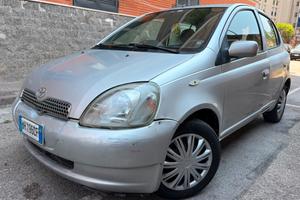 Toyota Yaris 1.0i 16V cat 5 porte Sol