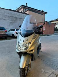 Yamaha Majesty 250 04 ( SOLI  11.315 KM )
