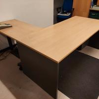 Scrivania per ufficio 