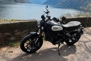 Duucati scrambler 800 in garanzia icon dark