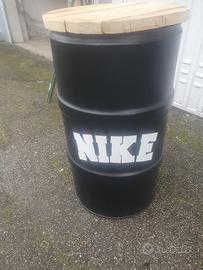 bidone della nike 