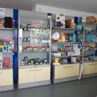 Espositori arredo negozio tot. 10mt