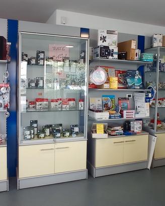 Espositori arredo negozio tot. 10mt