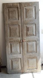 Coppia di porte antiche del 700 da restaurare. orl