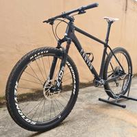 Canyon Exceed CF SLX 9.0 no Trek Specialized Scott
