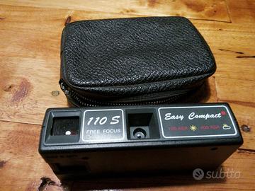 Macchina fotografica vintage Easy Compact 110