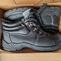 Scarpe antinfortunistiche