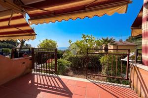 VILLA A SCHIERA A COSTARAINERA