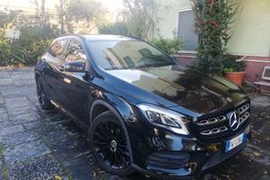 MERCEDES GLA NIGHT EDITION