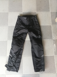Pantaloni moto