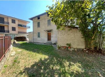 Casa indipendente di 157 m² con 4 locali e box aut