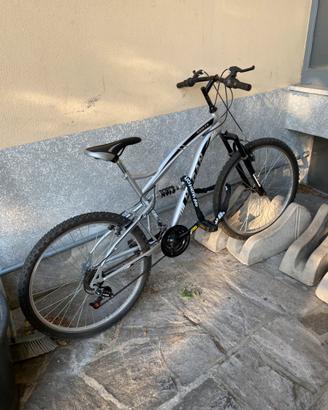 Bici 26 MTB Hogan FULL biammortizzata 18 velocità