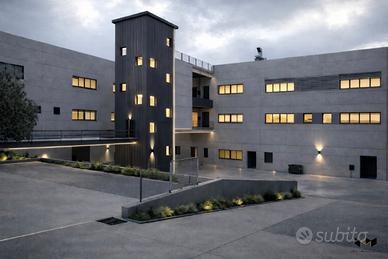 Capannone 3000 mq con ampio piazzale