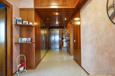 Appartamento di 142 m² con 4 locali e box auto a B