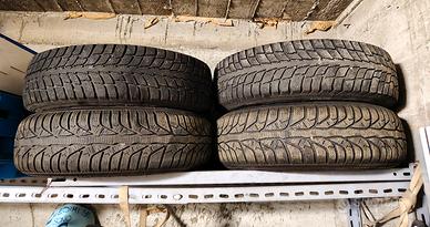 4 cerchi acciai con gomme invernali per Fiat Panda
