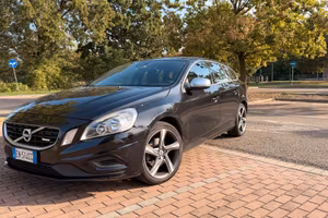 VOLVO V60 1.6 D2 R-Design Cambio Automatico