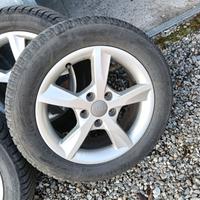 Set cerchi in lega 16" Audi con gomme invernali