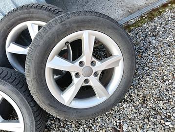 Set cerchi in lega 16" Audi con gomme invernali
