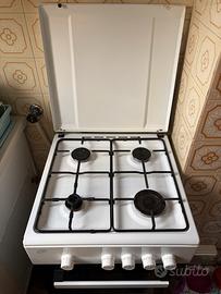 Cucina indipendente a gas