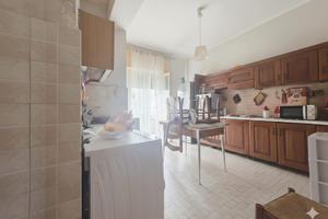 4 LOCALI A MONTESARCHIO