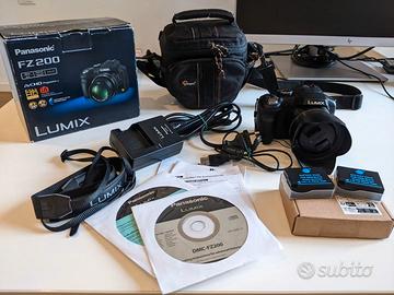 fotocamera Panasonic Lumix FZ200 + batterie +borsa