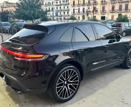 PORSCHE Macan, 2.0 T 265cv km 43.000 Nuovo modello