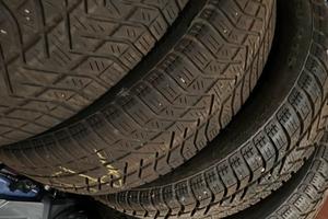 treno gomme 185/60/15  H88 M+S