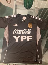 Maglie e pantaloncini calcio
