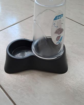 distributore per  croccantini 