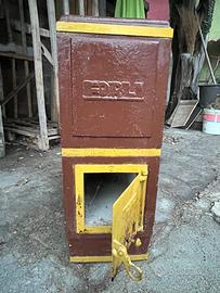 Stufa terracotta maiolica Forli