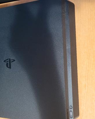 PS4 SLIM 500G 2 JOYSTICK  2 GIOCHI