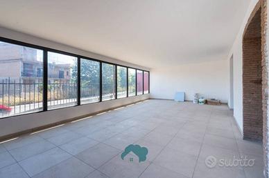 Appartamento di 275 m² con più di 5 locali a San C