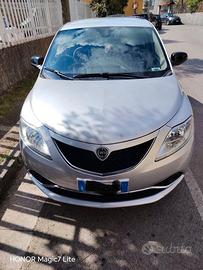 Lancia y 2016