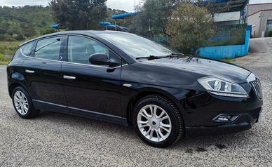 Lancia Delta 1.4 turbo benzina gpl