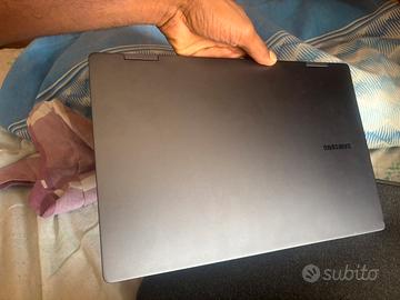 Samsung galaxy book 3 360 16GRAM 512GB 13 pollici