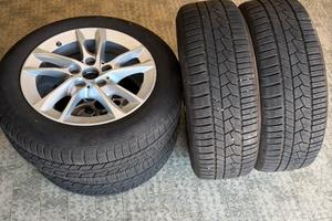 Gomme invernali e cerchi in lega r16  BMW 118d