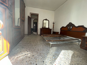 Serradifalco/Crispi ampio 3 vani luminoso