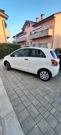 Toyota yaris 3 porte 2011 benzina