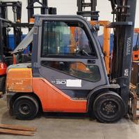 Carrello elevatore diesel 3000kg marca Toyota