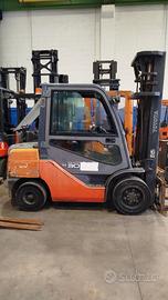 Carrello elevatore diesel 3000kg marca Toyota