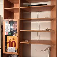 Libreria con inclusa scrivania