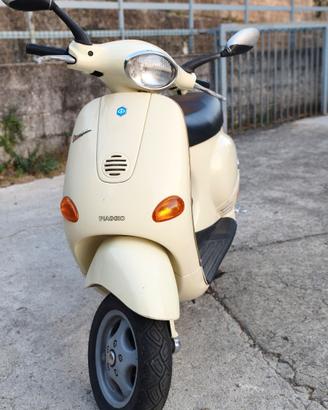 Vespa Piaggio ET2