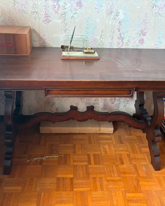 Scrivania in vero legno