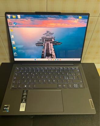Lenovo Yoga Slim 6 QLED 14IAP8 I7-1260P evo
