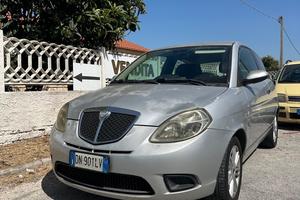 Lancia Ypsilon 1.3 MJT 75 CV Platino NEOPATENTATI 