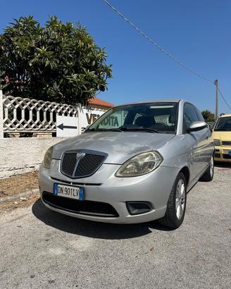 Lancia Ypsilon 1.3 MJT 75 CV Platino NEOPATENTATI 