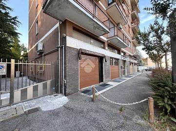 NEGOZIO A CASTELLANZA
