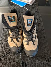 Pedule stivali stivaletti scarponi da trekking