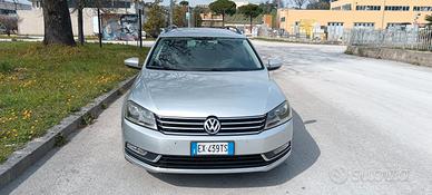 Passat station grigio metallizzato 1400 TSI
