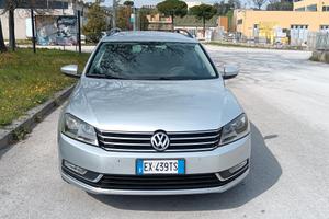 Passat station grigio metallizzato 1400 TSI